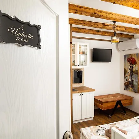 Domus Maximus Apartment